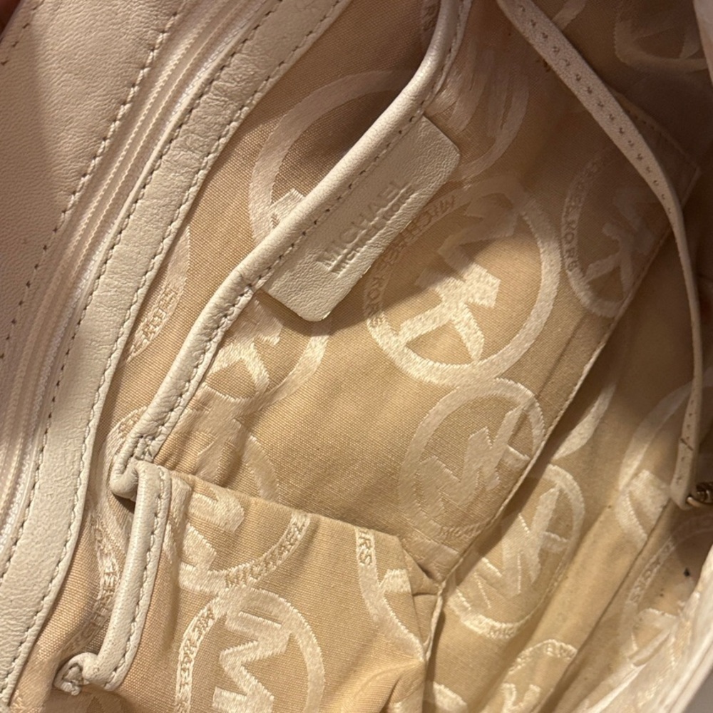 Michael Kors Vintage Leather Handbag Cream - Picture 8 of 9